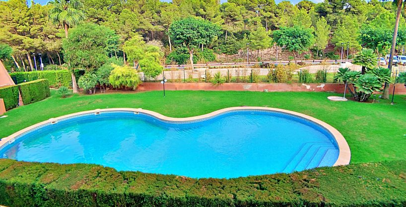 Apartment with pool next to Sa Coma Beach in Manacor.